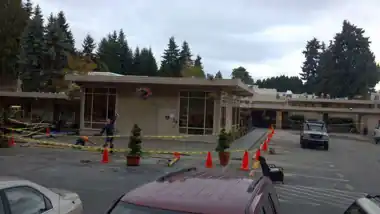 Commercial Walkways & Entry in Kirkland, WA: concrete walkway and steps work by Redmond Concrete (photo 5 of 6)