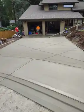Driveway Pour & Finish: concrete driveway work by Redmond Concrete, concrete contractor serving Woodinville (photo 2 of 4)