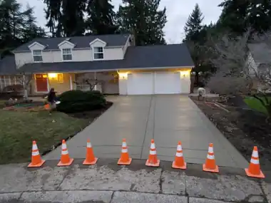 Driveway Replacement: concrete driveway work by Redmond Concrete, concrete contractor serving Redmond (photo 1 of 2)