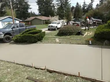More Driveways: concrete driveway work by Redmond Concrete, concrete contractor serving Bothell (photo 17 of 34)