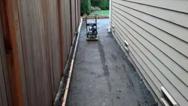 Exposed Aggregate Patio & Walkway: concrete patio and wall work by Redmond Concrete, concrete contractor serving Woodinville (photo 3 of 6)