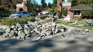 Broadmoor Golf Club Front Entrance in Seattle, WA: concrete walkway and steps work by Redmond Concrete (photo 4 of 5)