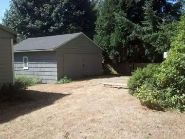 Walkway, Driveway & Garage Slab in Bothell, WA: concrete walkway and steps work by Redmond Concrete (photo 2 of 6)