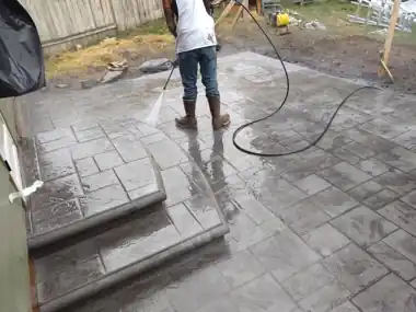 More Stamped & Decorative Concrete: concrete patio and wall work by Redmond Concrete, concrete contractor serving Redmond (photo 3 of 35)
