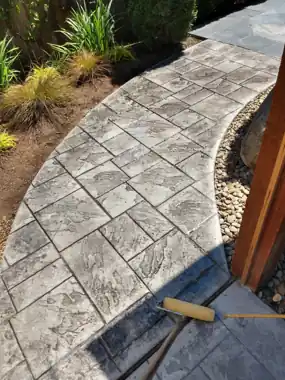 More Stamped & Decorative Concrete: concrete patio and wall work by Redmond Concrete, concrete contractor serving Woodinville (photo 30 of 35)